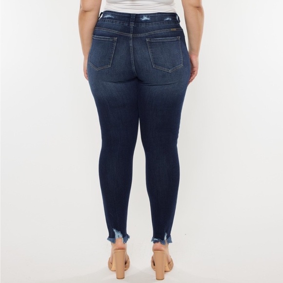 NWT Kancan PLUS + REG Size Ariana Dark Wash High Rise Raw Hem Skinny Jeans - Picture 6 of 14